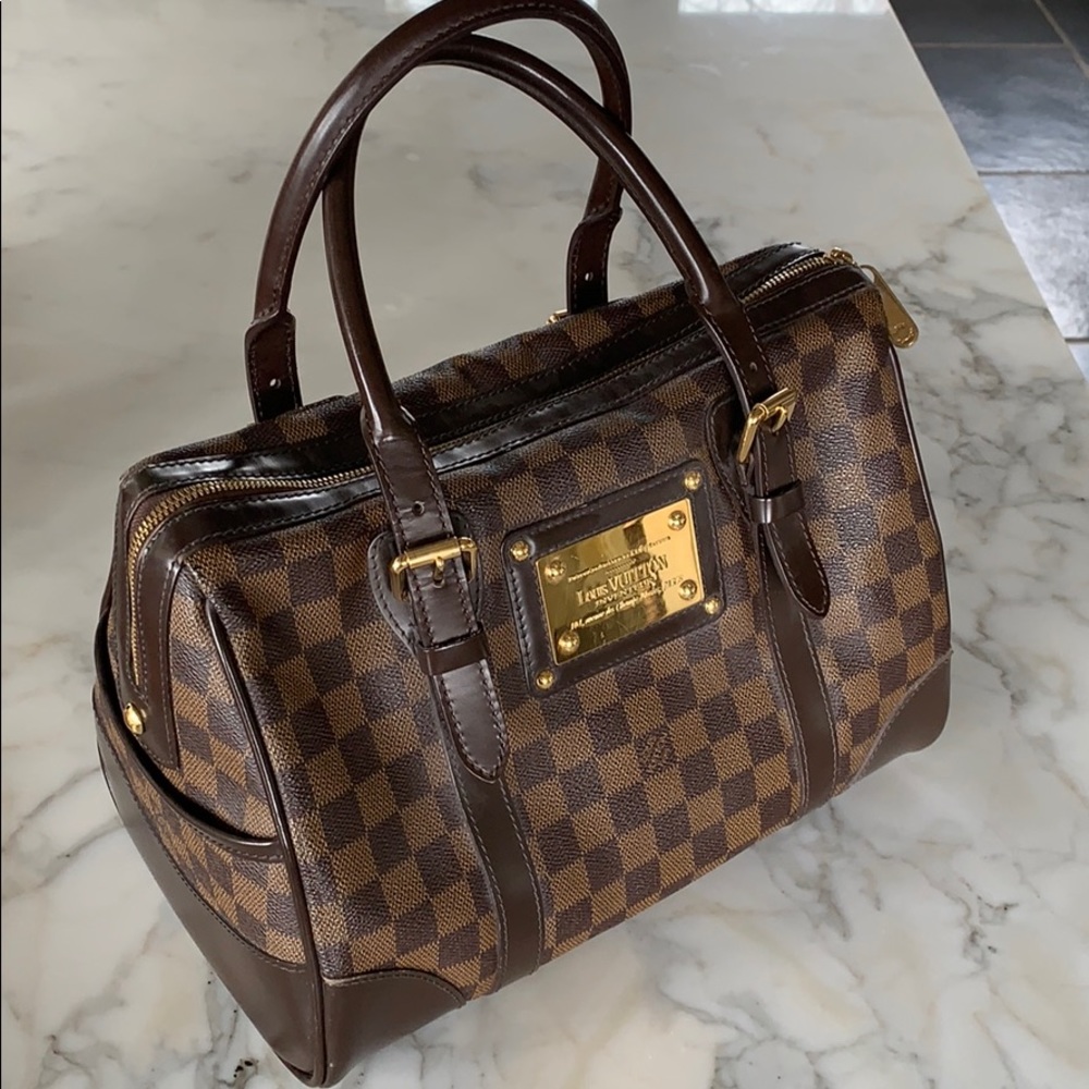 Louis Vuitton neogreenwich top handle bag